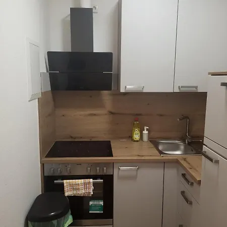Apartmentzimmer Homestay *